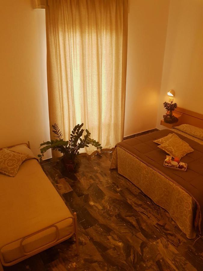 Hotel Romantica Rimini Eksteriør bilde