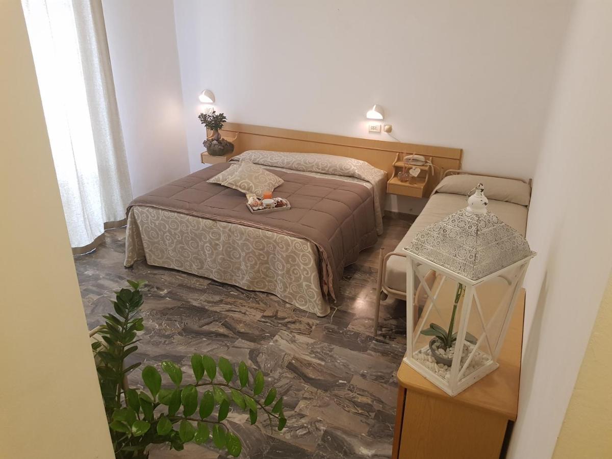 Hotel Romantica Rimini Eksteriør bilde