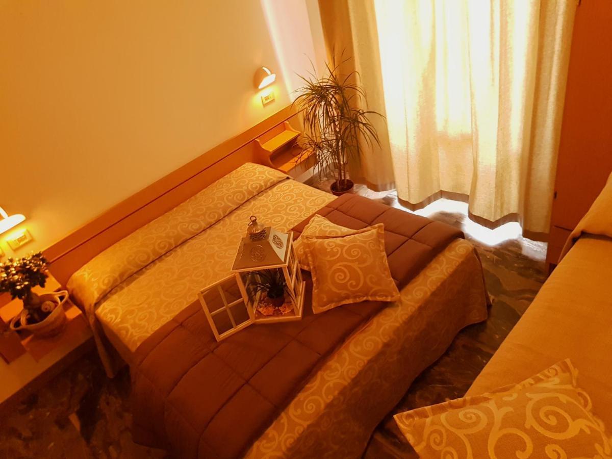 Hotel Romantica Rimini Eksteriør bilde