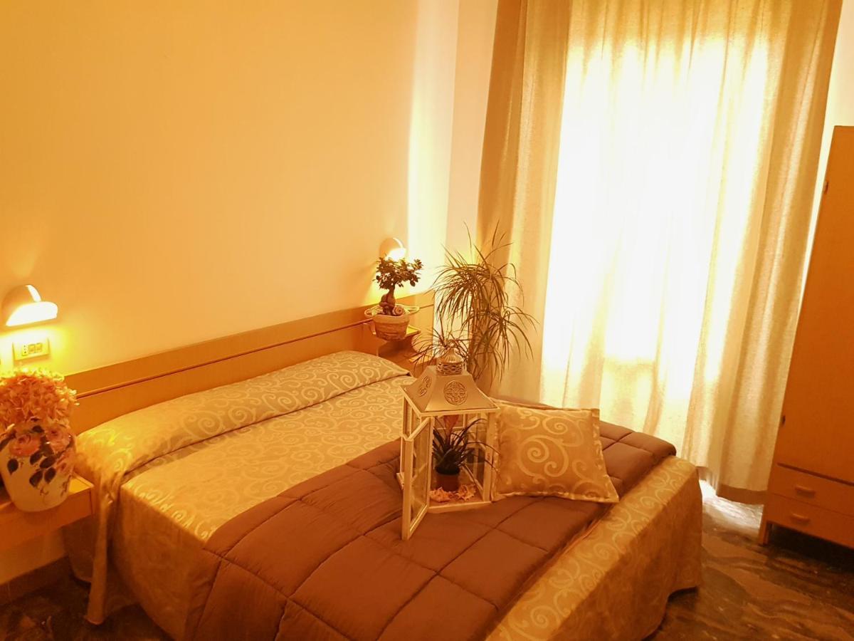 Hotel Romantica Rimini Eksteriør bilde