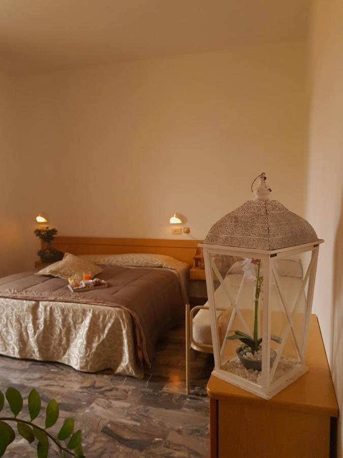 Hotel Romantica Rimini Eksteriør bilde