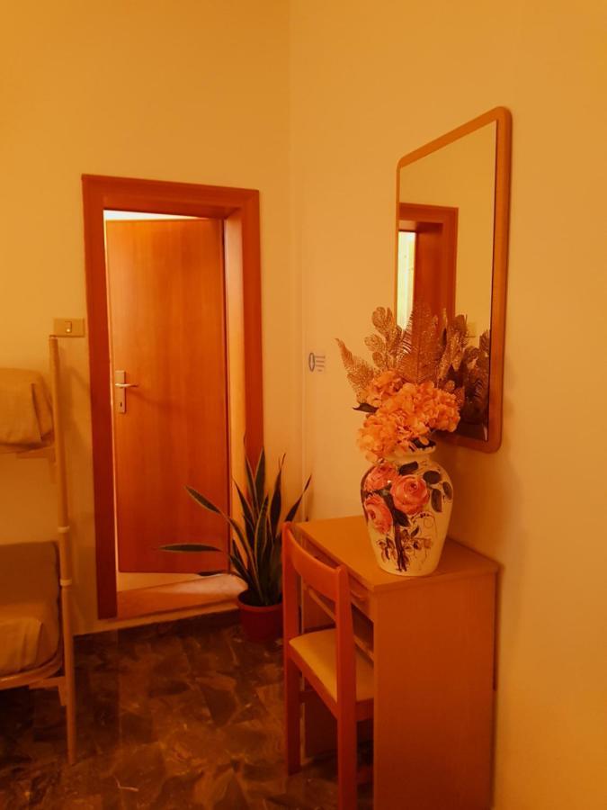 Hotel Romantica Rimini Eksteriør bilde