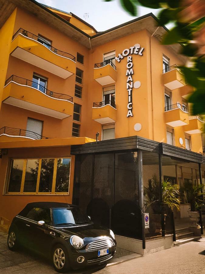 Hotel Romantica Rimini Eksteriør bilde