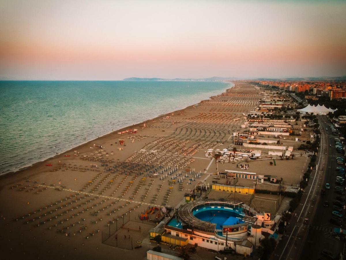 Hotel Romantica Rimini Eksteriør bilde