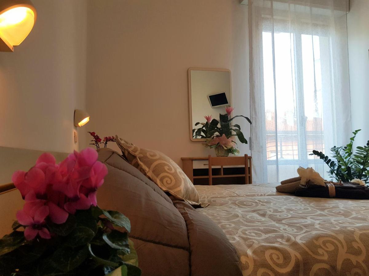 Hotel Romantica Rimini Eksteriør bilde