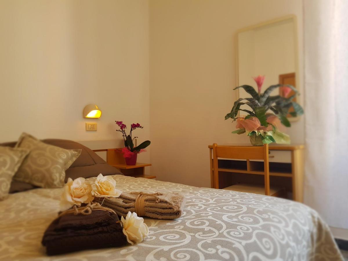 Hotel Romantica Rimini Eksteriør bilde